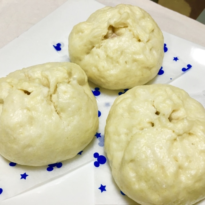 餃子のたねの残りで簡単ホットケーキミックス肉まん♡